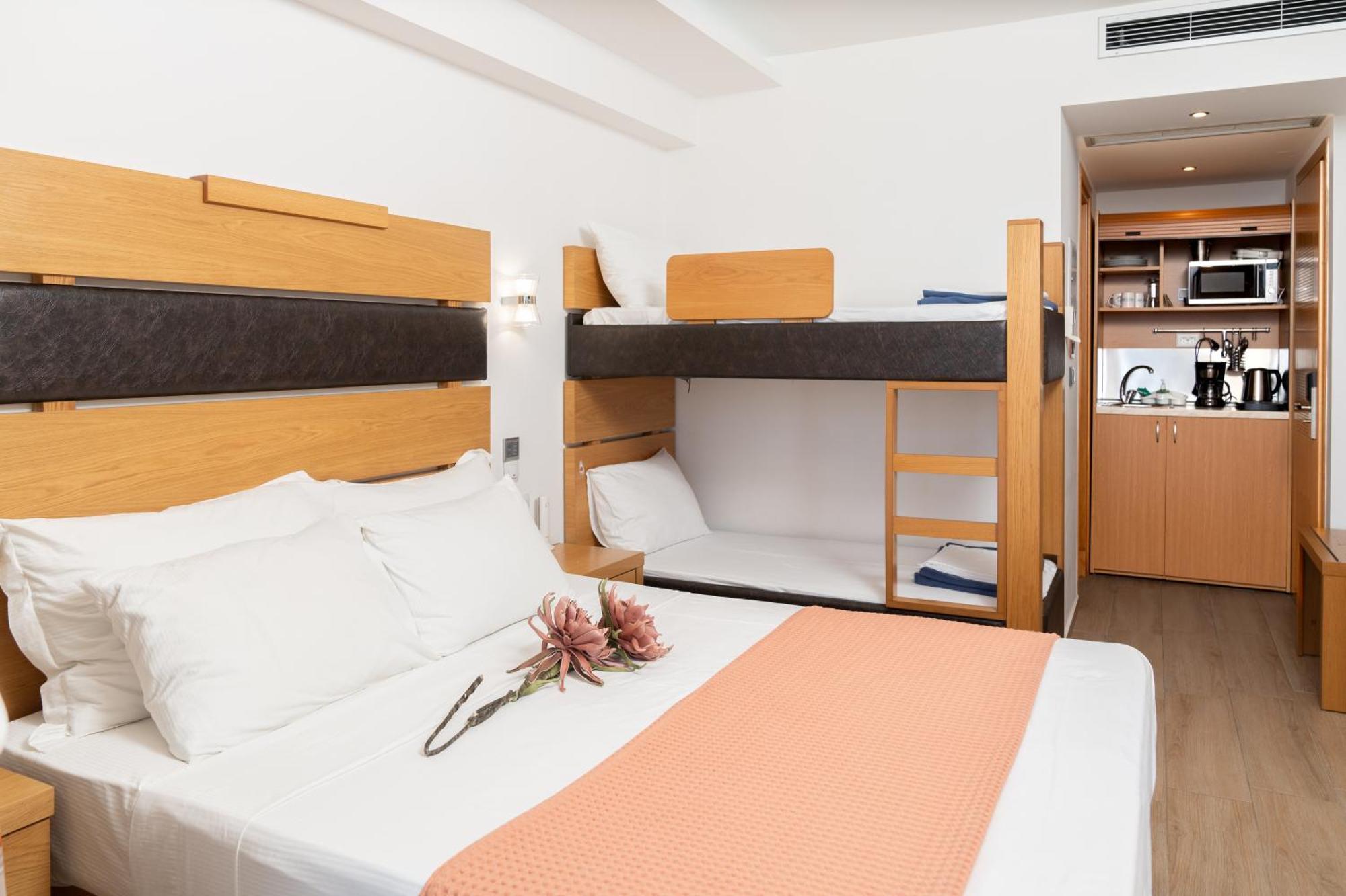 Megkas Theodoros Apartment ปาราเลียกาเตอรีนิส ภายนอก รูปภาพ
