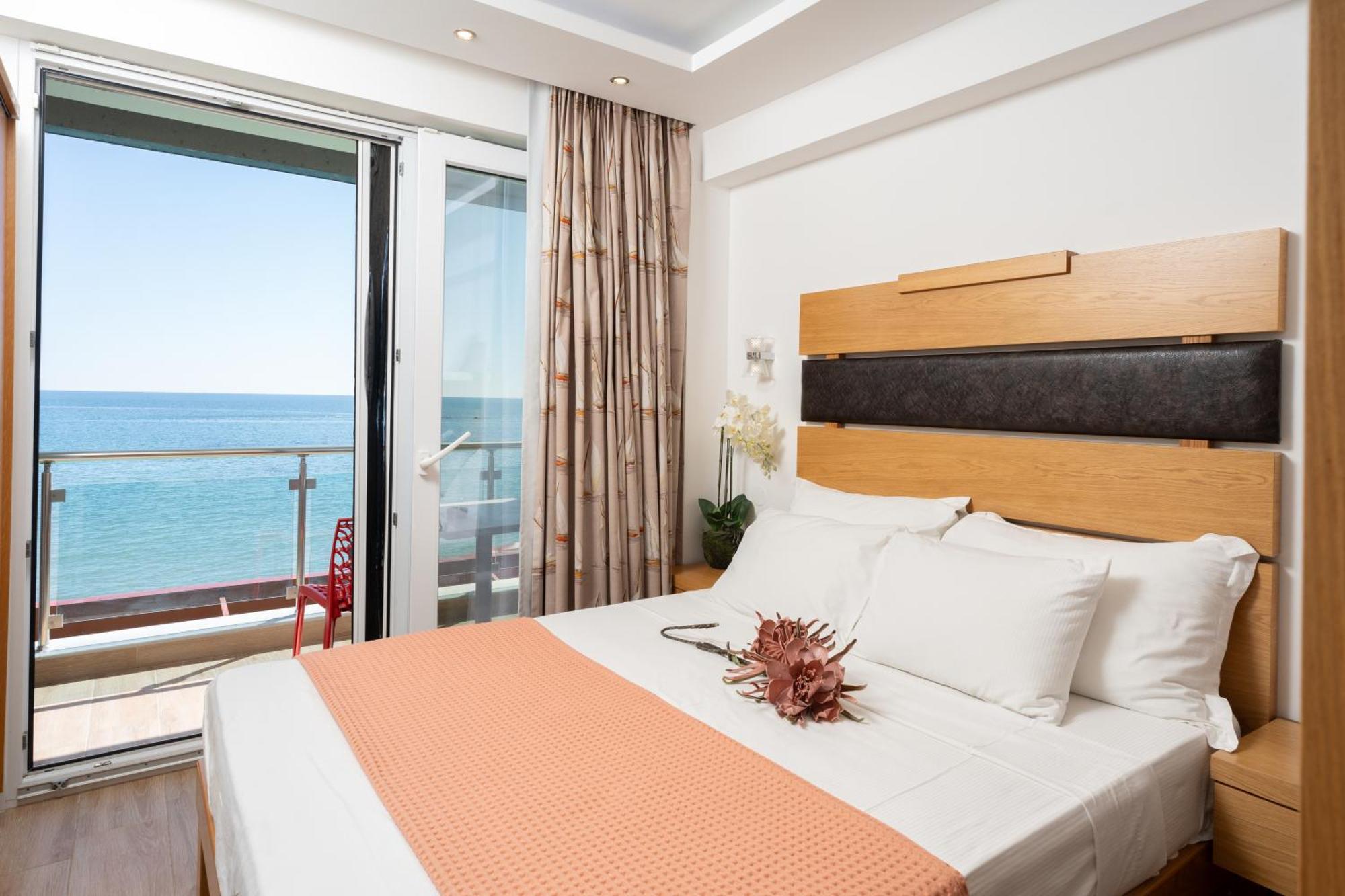 Megkas Theodoros Apartment ปาราเลียกาเตอรีนิส ภายนอก รูปภาพ