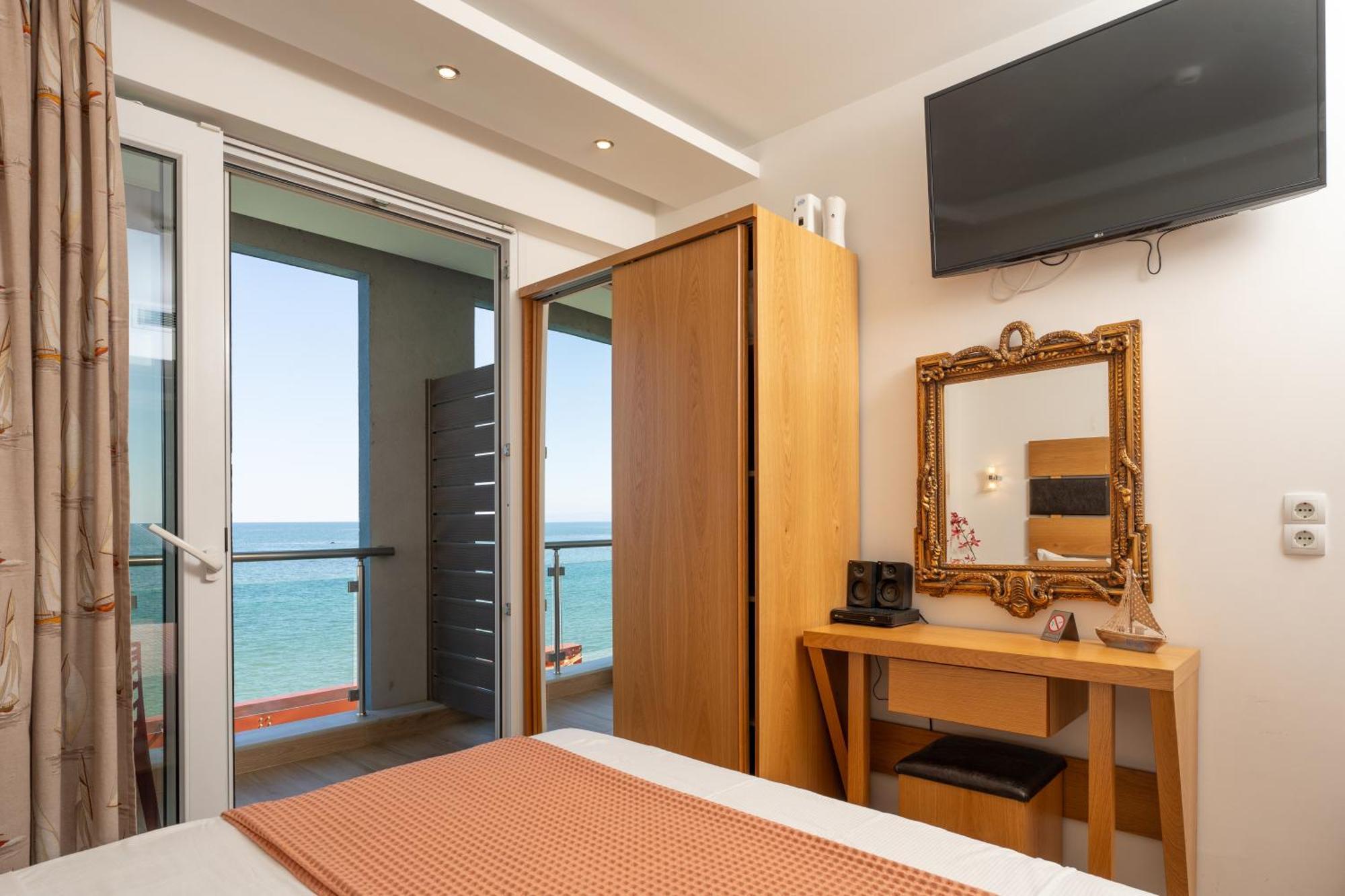 Megkas Theodoros Apartment ปาราเลียกาเตอรีนิส ภายนอก รูปภาพ