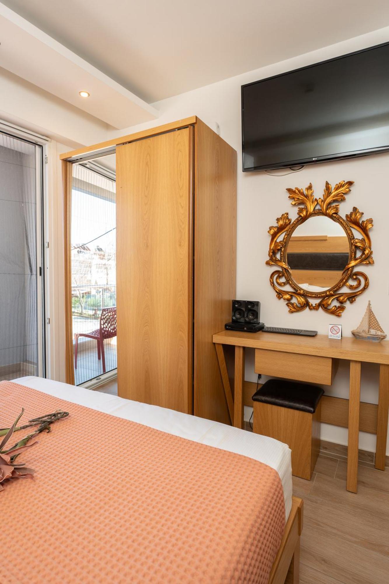 Megkas Theodoros Apartment ปาราเลียกาเตอรีนิส ภายนอก รูปภาพ