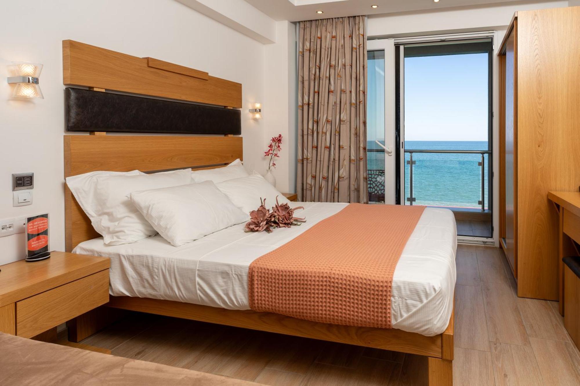 Megkas Theodoros Apartment ปาราเลียกาเตอรีนิส ภายนอก รูปภาพ